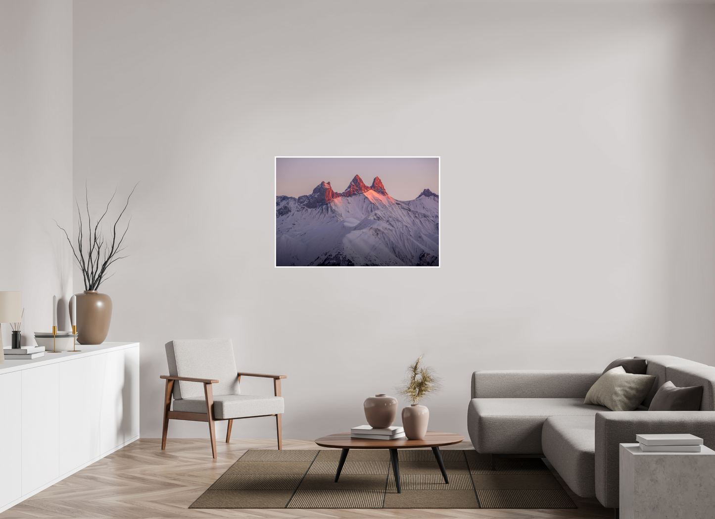 Image des Aiguilles d’Arves dans les Alpes françaises, coucher de soleil en Maurienne.