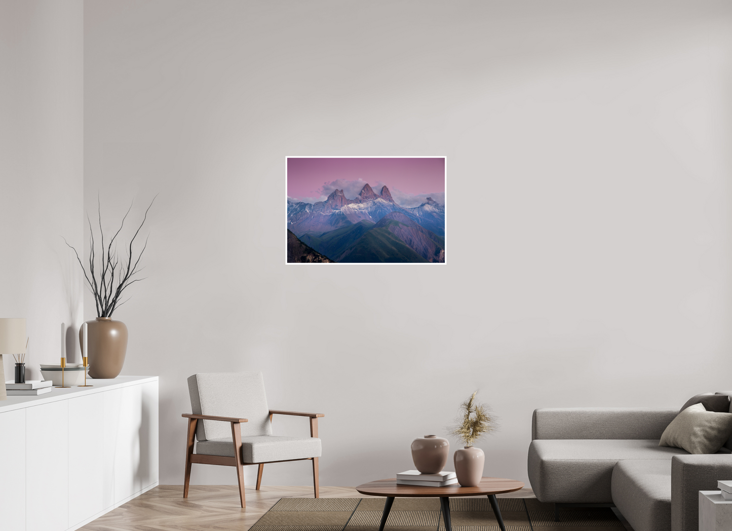 Vue panoramique des Aiguilles d'Arves après le coucher du soleil, dans une ambiance paisible