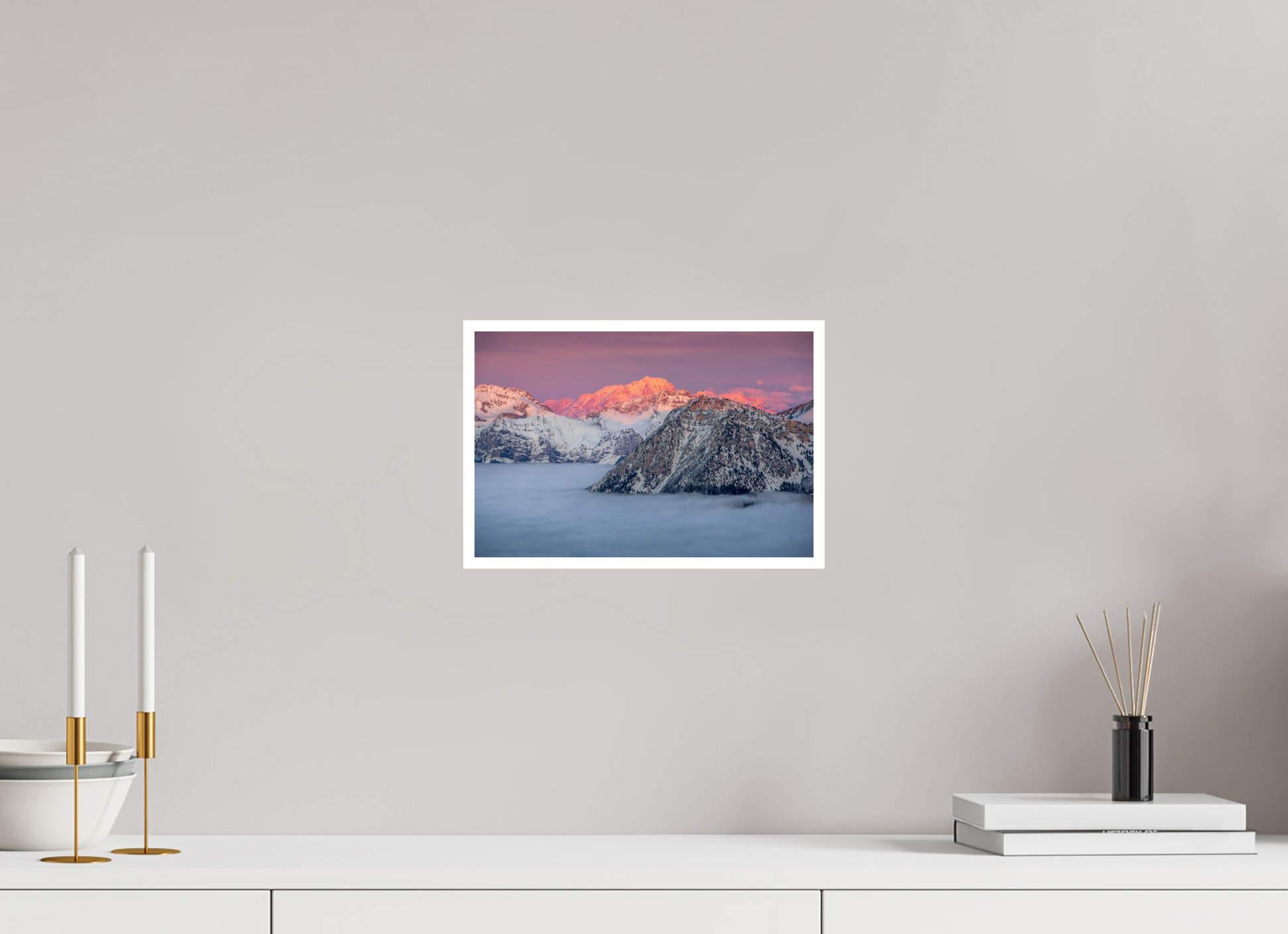 Panorama des Alpes françaises depuis Aillons-Margériaz, neige fraîche et Mont Blanc dominant l’horizon.